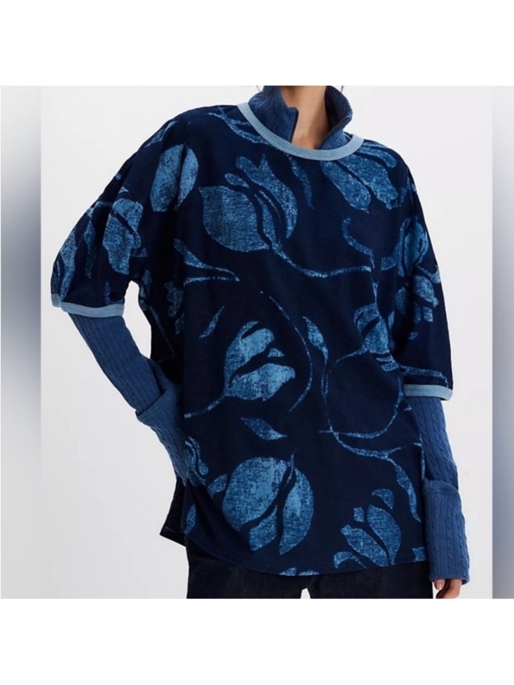 We The Free Thistle in Time Tunic Tee in Indigo Combo. Size small